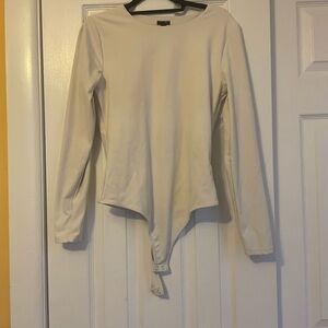 Express Body Contour Women's Cream Long Sleeve Top